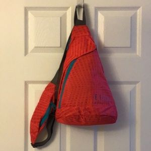 SHOULDER SLING BAG/CROSSBODY BAG